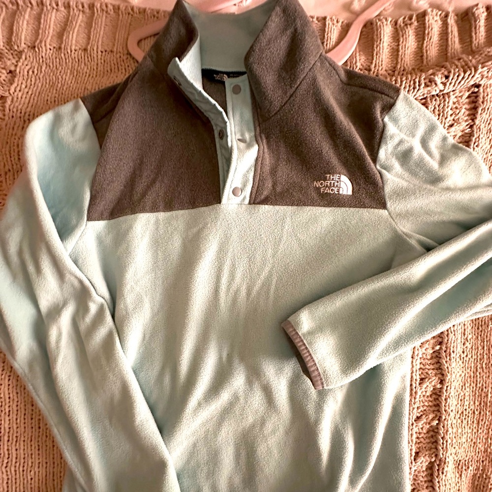 NORTH FACE🩵🤍